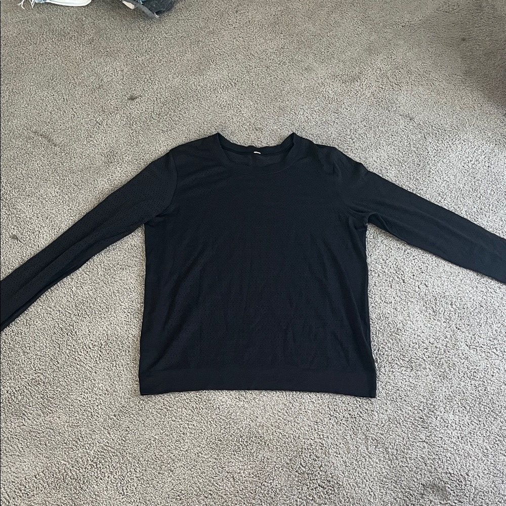 lululemon athletica Men's Dark Long Sleeve Tee